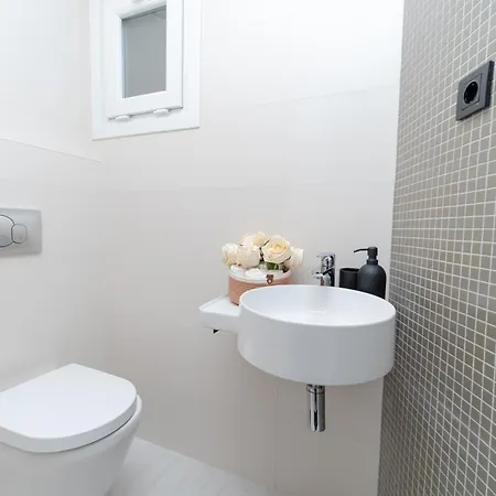 Two-bedroom Family In Managed - Galata Tower View With Elevator 4* 伊斯坦布尔